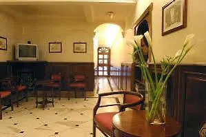 Varsavia Hotell 2*